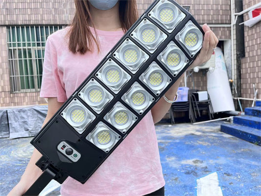 LUZ SOLAR ULTRA POTENTE 7700LM PARA EXTERIORES - Envío Gratis